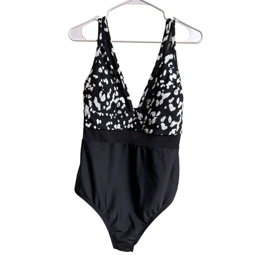 Cupshe One Piece Swimsuit 0X Black V Neck Tummy Control NWT